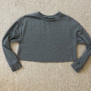 ZARA SWEATER CROPPED GRAY SIZE MEDIUM